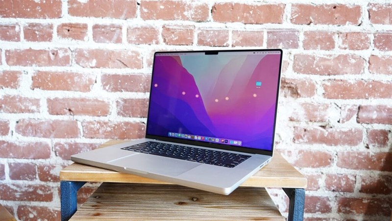 MacBook Pro 16 inch (2021) được trang bị màn hình Mini LED kích thước 16.2 inch.