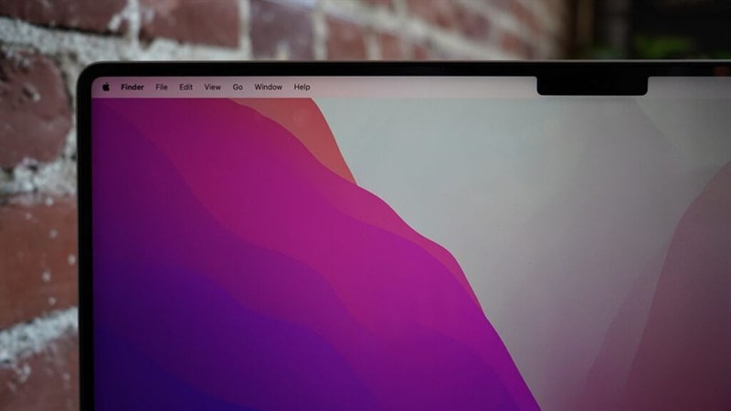 Webcam của MacBook Pro 16 inch (2021) được đặt trong phần notch trên màn hình.