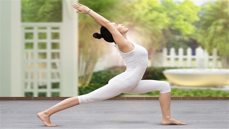 Tập luyện nhẹ các bài tập yoga giúp đầu óc thoải mái và cơ thể dẻo dai hơn