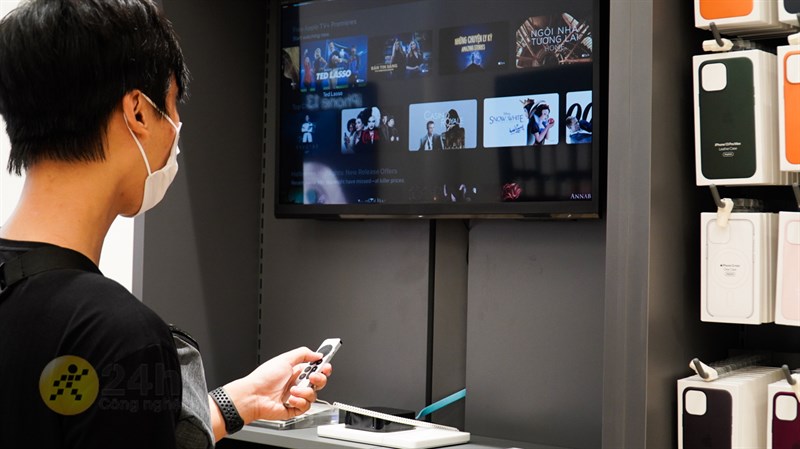 TopZone cho người mua sắm cơ hội trải nghiệm sản phẩm Apple thật ngay tại cửa hàng.