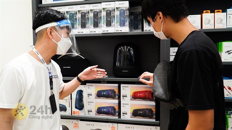 Nhân viên của TopZone được đào tạo chuyên nghiệp theo đúng tiêu chuẩn của Apple