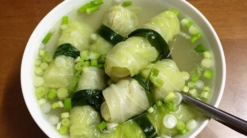 Canh bắp cải cuộn thịt