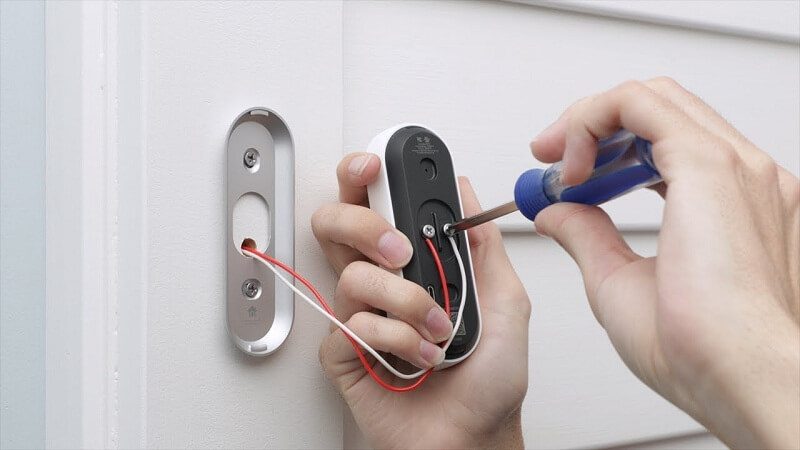 Tháo chuông cửa khi cần thiết