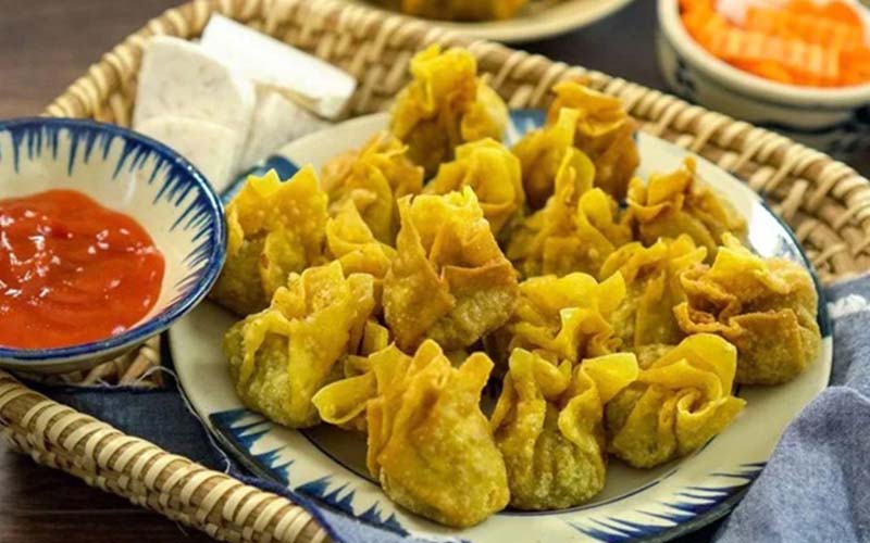 Instructions on how to make delicious crispy fried shrimp wontons