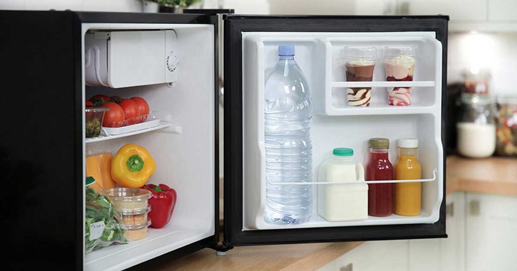 Những lưu ý khi mua tủ lạnh mini và lợi ích tủ lạnh mini mang lại