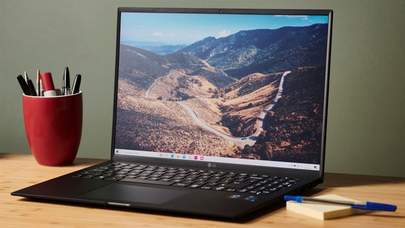 Sắm LG Gram 2021: Rinh ngay bộ quà tặng giá trị lên đến 12 triệu đồng