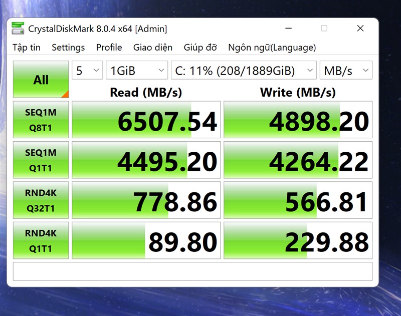 Đo tốc độ đọc/ghi của ổ cứng SSD 2 TB bên trong MSI MSI GE76 Raider. Đo tốc độ đọc/ghi của ổ cứng SSD 2 TB bên trong MSI MSI GE76 Raider.