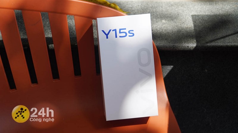 Trên tay Vivo Y15s