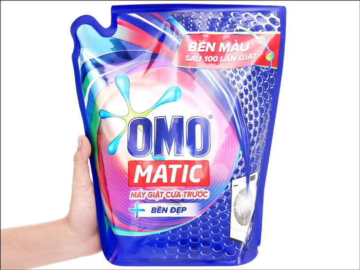 Nước giặt OMO Matic