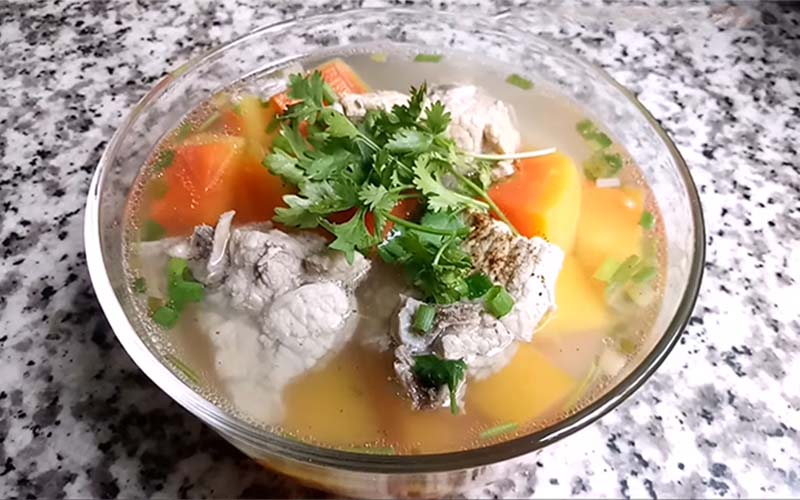 Canh đu đủ hầm xương