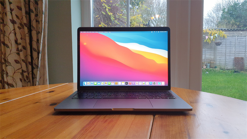 MacBook Pro M1 2020. Nguồn: Creative Blog