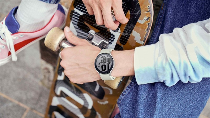 Sắm Galaxy Watch 4 ở TGDĐ: Giảm phủ phê, nhận thêm dây đeo xịn sò