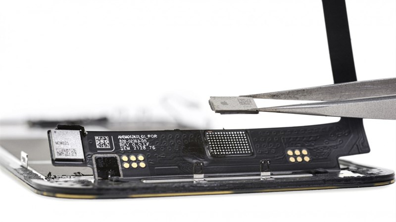 Apple cho phép bên thứ 3 thay thế màn hình iPhone 13