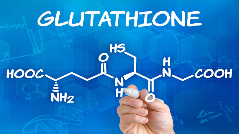 Glutathione là một tripeptit nội sinh sản xuất bởi gan và tổng hợp từ 3 amin
