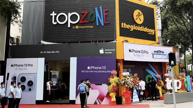 TopZone thắng lớn trong tuần đầu ra mắt: Doanh thu 1 tuần vượt kỳ vọng TopZone thắng lớn trong tuần đầu ra mắt: Doanh thu 1 tuần vượt kỳ vọng