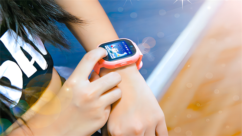 Ưu đãi lớn: Đồng hồ định vị trẻ em thông minh Kidcare giảm giá đến 20%