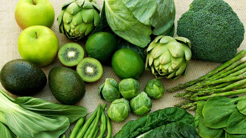 Bổ sung nhiều rau xanh và vitamin cho cơ thể