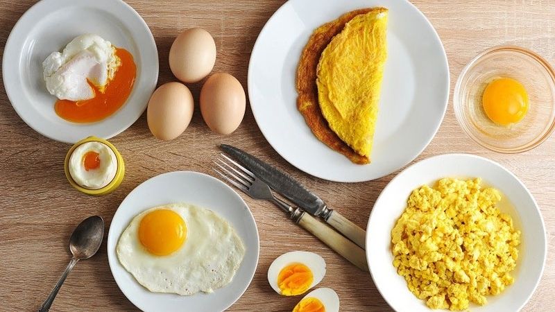 Bị trào ngược dạ dày có nên ăn trứng không? Ăn thế nào là đúng?