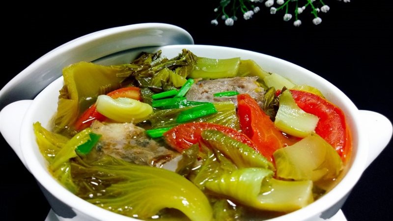 Canh cá ngừ cải chua