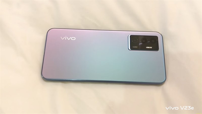 Vivo V23e xuất hiện cực sang trọng trong tập 9 Running Man Vietnam