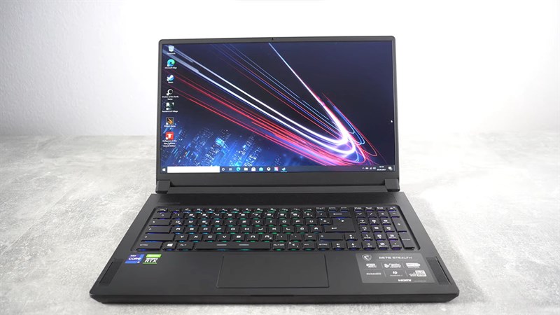 Góc mở tối đa khoảng 130°. Nguồn: Youtube.