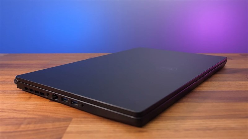 Thiết kế máy hoàn toàn bằng kim loại. Nguồn: Youtube.