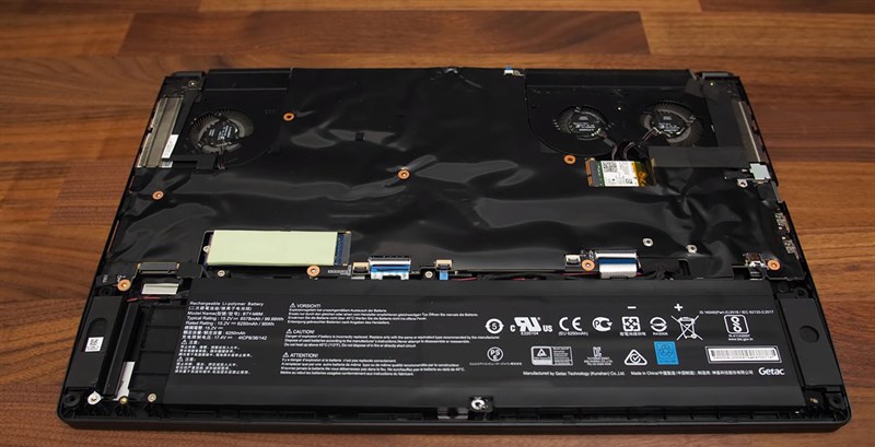 Hệ thống làm mát với 3 quạt tản nhiệt Cooler Boost Trinity. Nguồn: Youtube.