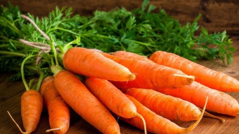 Cà rốt chứa nhiều provitamin A hỗ trợ sản xuất keratin