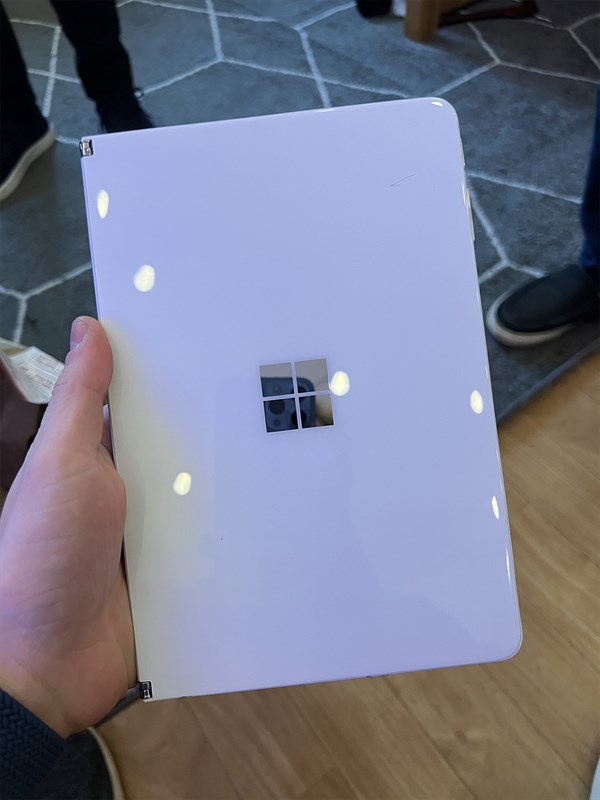Thiết kế của Surface Neo Thiết kế của Surface Neo
