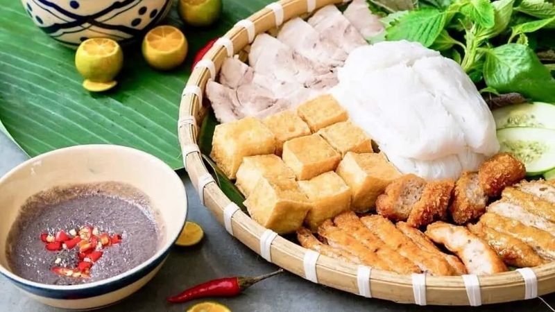 Bún đậu mắm tôm là một món ăn không thể thiếu nước chấm mắm tôm