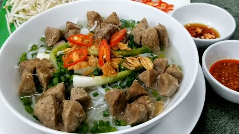 Bún bò viên đậm vị