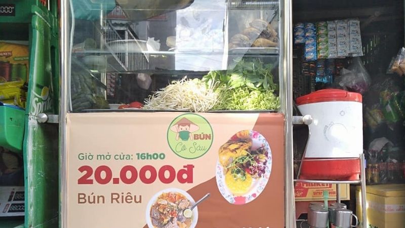 Sạp bán bún riêu