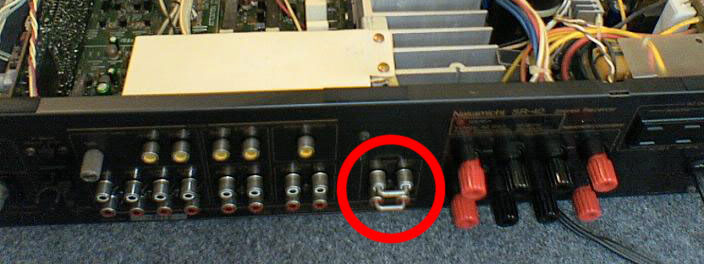 What is a U-bridge on an amp? Its position and effect in amply