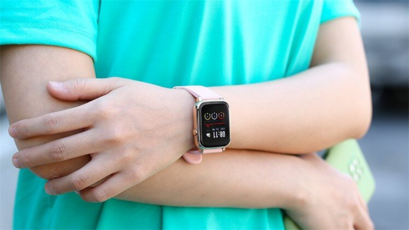 Loạt đồng hồ thông minh giá dưới 1 triệu giảm giá cực kì hấp dẫn