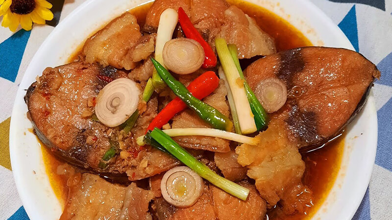 Cá ngừ kho thịt ba chỉ