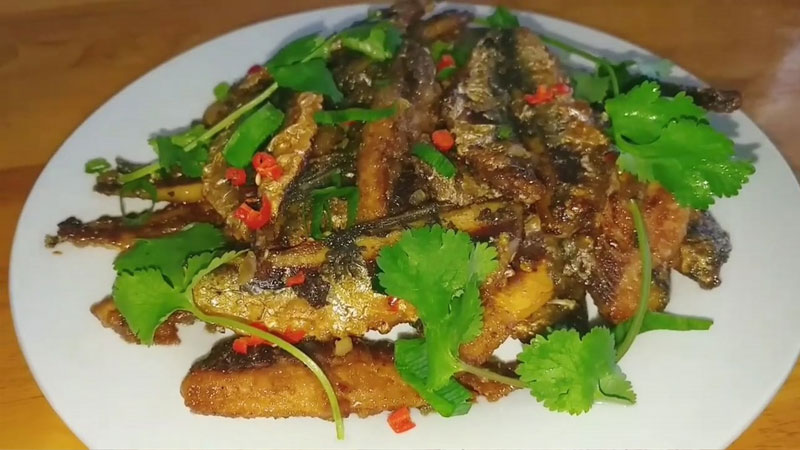 Revealing how to make delicious fried herring with fish sauce, easy to clean the rice cooker