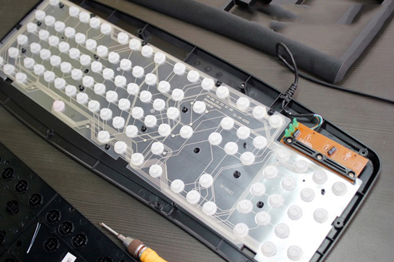 Bàn phím giả cơ còn được gọi là bàn phím membrane