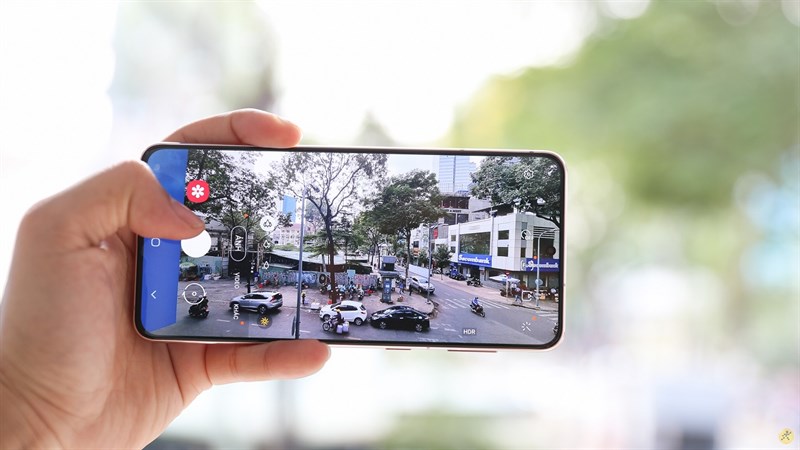 Camera góc siêu rộng giúp bạn chụp ảnh lấy được nhiều chủ thể hơn