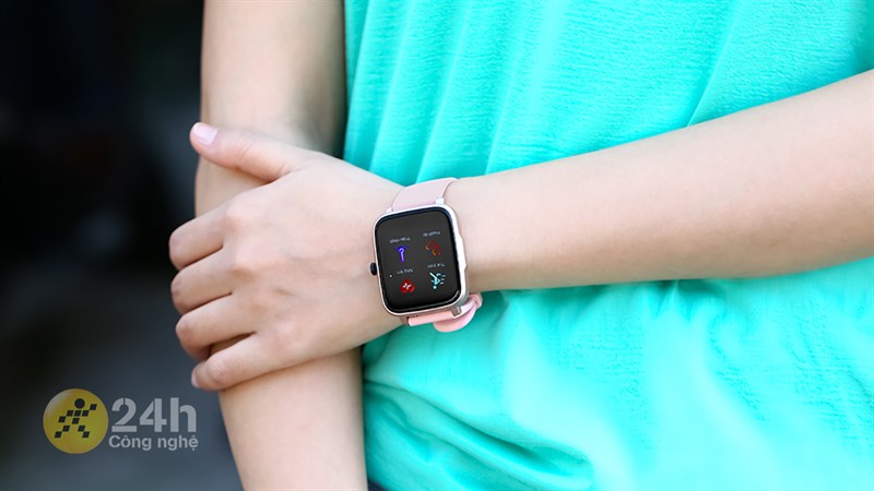 Dù mình sử dụng BeU B2 liên tục nhưng pin của đồng hồ vẫn có thể trụ được 5 ngày.