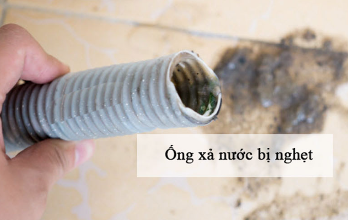 Đường ống nước xả bị tắc nghẹt