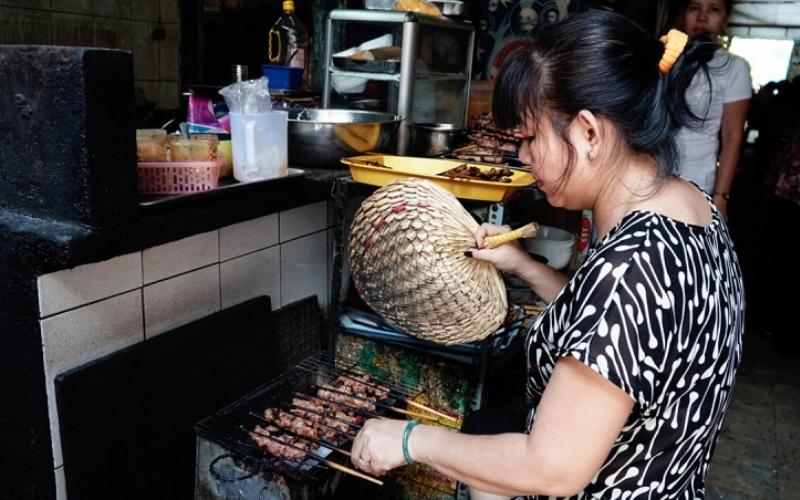 Quán bún thịt nướng Bà Thêm