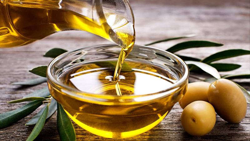 Dầu olive tốt cho sức khỏe và thích hợp trong chế độ ăn kiêng Keto