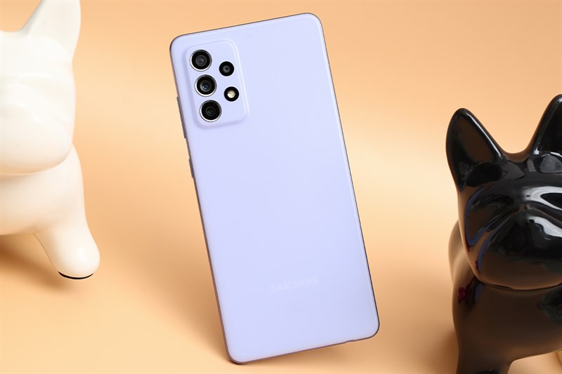 Smartphone Galaxy A72 cũng được nằm trong danh sách