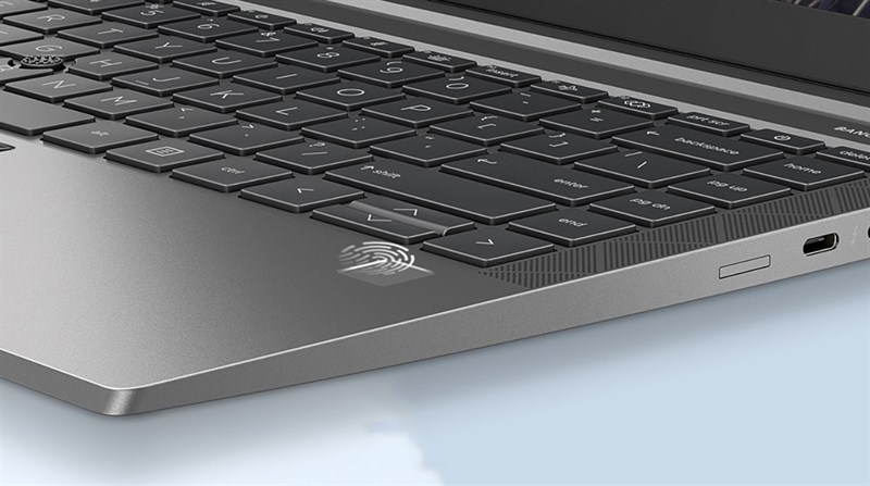 HP ZBook Firefly 14 G8 sở hữu hệ thống bàn phím chiclet có đèn nền cho trải nghiệm gõ phím tốt. Nguồn: Bob Of All Trades.