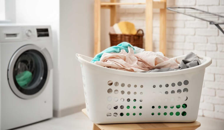 Cách giặt áo khoác dạ tại nhà khỏi cần ra tiệm