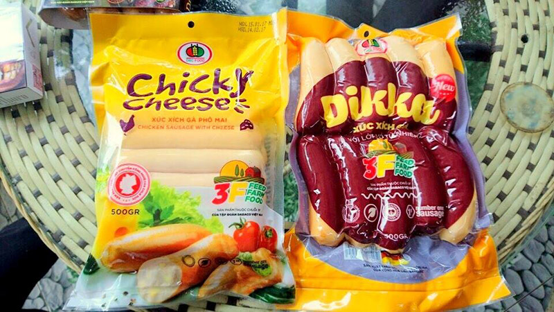 Xúc xích Chicky cheese và xúc xích Dikka đến từ thương hiệu Dabaco