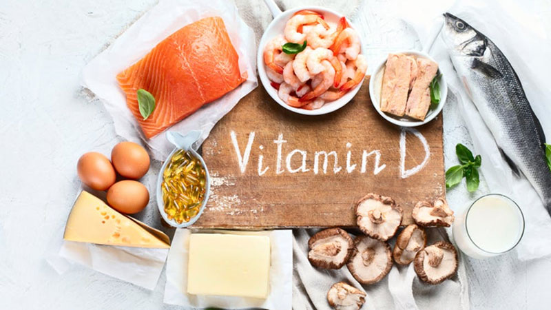  Sử dụng các loại thực phẩm chứa nhiều vitamin D như cá hồi, cá ngừ và cá tuyết, bơ, phô mai....