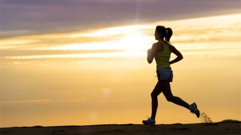 Tập thể dục đều đặn, vừa sức giúp giảm stress oxy hóa