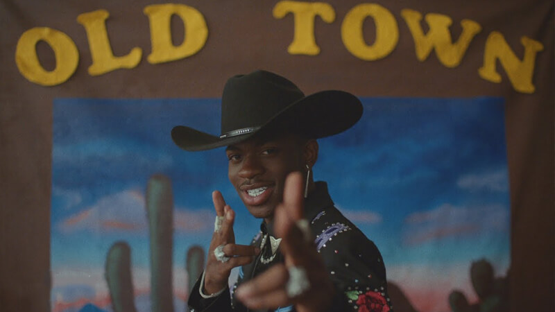 Old Town Road - Lil Nas X ft. Billy Ray Cyrus