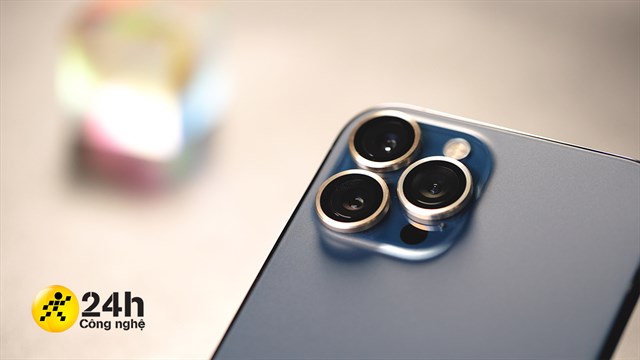 Làm thế nào để gắn mắt bảo vệ camera cho iPhone 13 Pro Max?
